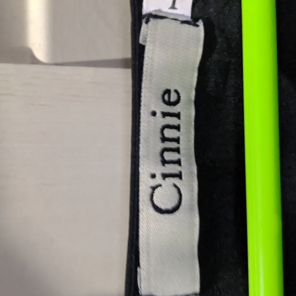 Black V-neck blouse with pattern detail - Picture 3 of 5